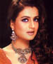 amisha_patel_010.jpg