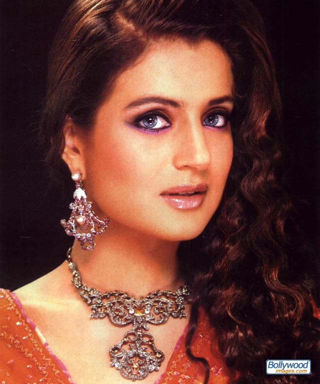 Amisha Patel - amisha_patel_010