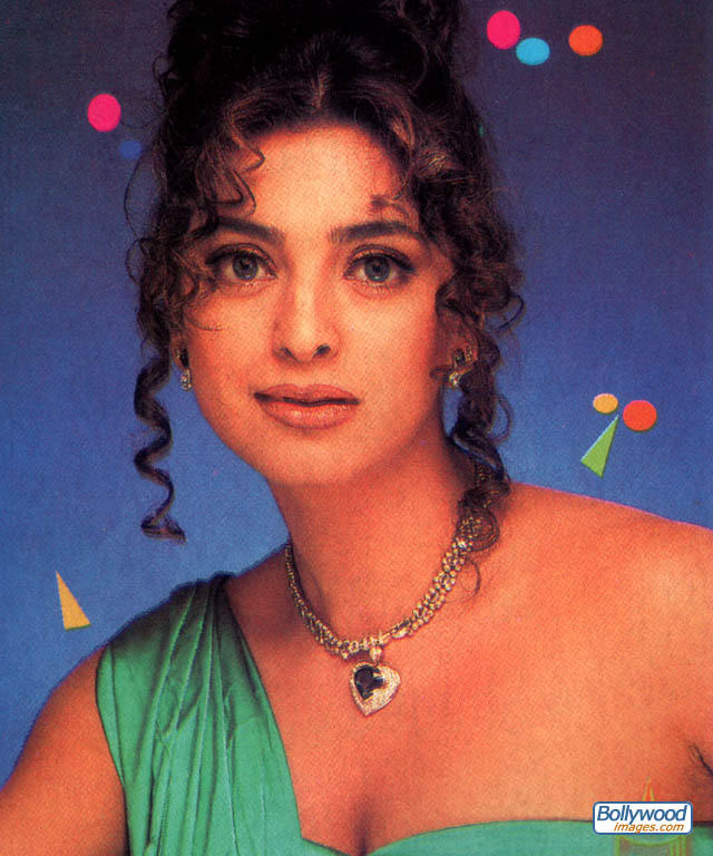 Juhi Chawla - juhi_chawla_001